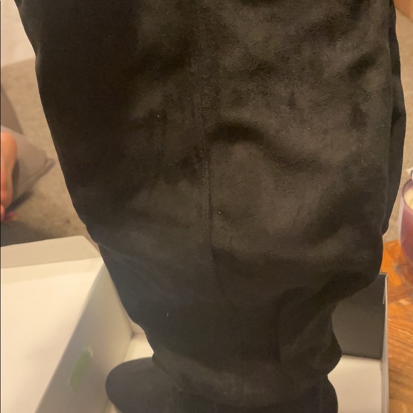 Knee high suede boots size 8 wide calf - Picture 3 of 5